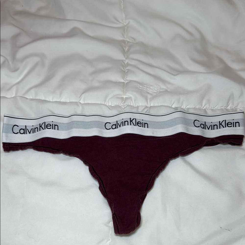 Calvin Klein Icon Cotton Modal Thong Burgundy Size Medium